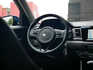 Thumbnail Mobil 4
