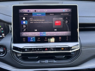 Thumbnail Mobil 10