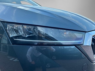 Thumbnail Mobil 8