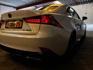 Thumbnail Mobil 8
