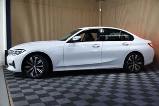 Thumbnail Mobil 10