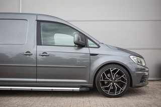 Thumbnail Mobil 4