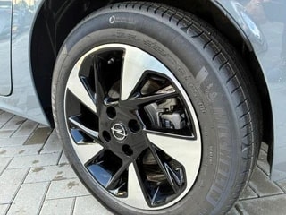 Thumbnail Mobil 6