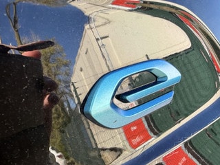 Thumbnail Mobil 4