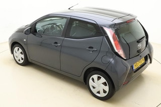Thumbnail Mobil 4