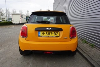 Thumbnail Mobil 7
