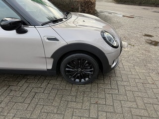 Thumbnail Mobil 7