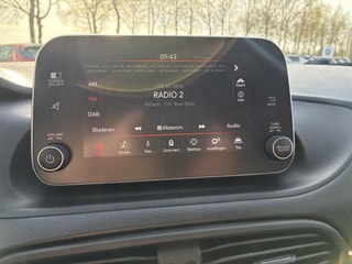 Thumbnail Mobil 8