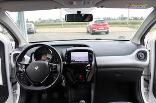 Thumbnail Mobil 6