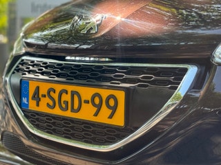 Thumbnail Mobil 10