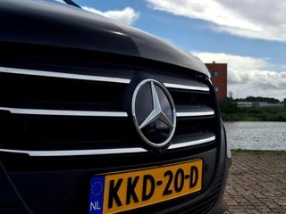 Thumbnail Mobil 6