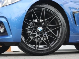 Thumbnail Mobil 10
