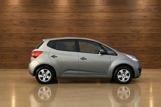 Thumbnail Mobil 6