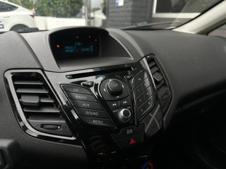 Thumbnail Mobil 6
