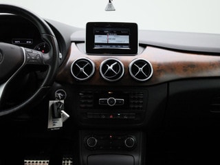 Thumbnail Mobil 9