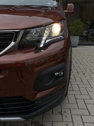 Thumbnail Mobil 6