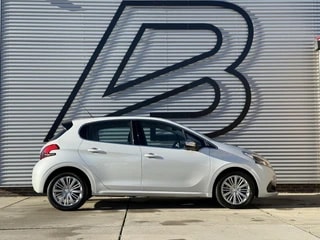 Thumbnail Mobil 9