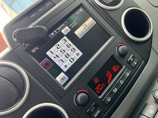 Thumbnail Mobil 9