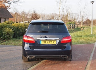 Thumbnail Mobil 9