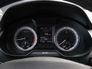 Thumbnail Mobil 6