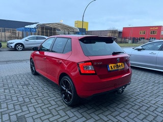 Thumbnail Mobil 8