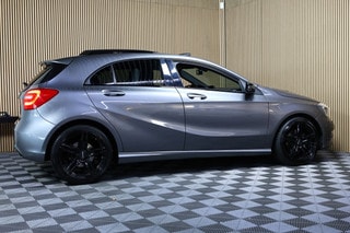Thumbnail Mobil 10