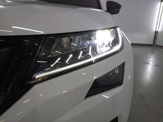 Thumbnail Mobil 8