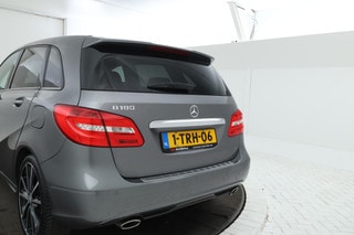 Thumbnail Mobil 8