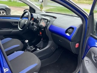 Thumbnail Mobil 8