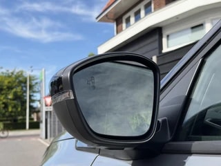 Thumbnail Mobil 8