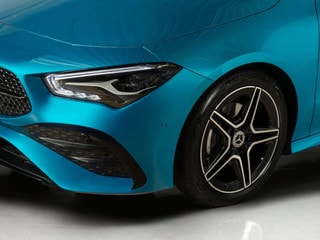 Thumbnail Mobil 6