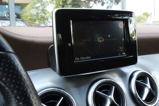 Thumbnail Mobil 10