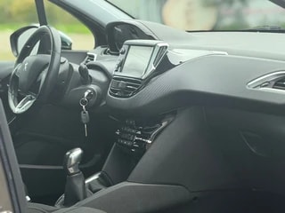 Thumbnail Mobil 10
