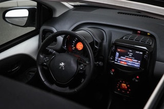 Thumbnail Mobil 4