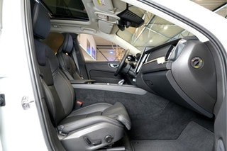 Thumbnail Mobil 4