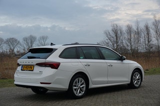 Thumbnail Mobil 8