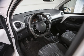 Thumbnail Mobil 4