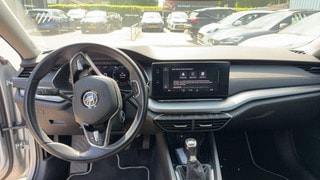 Thumbnail Mobil 8