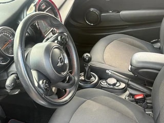 Thumbnail Mobil 6