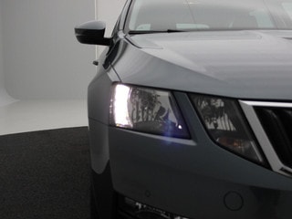 Thumbnail Mobil 8
