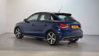 Thumbnail Mobil 6