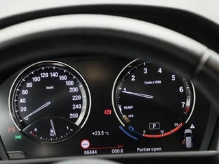Thumbnail Mobil 8