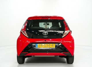 Thumbnail Mobil 6