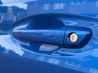 Thumbnail Mobil 8