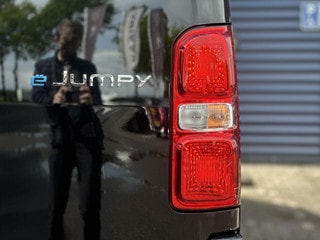 Thumbnail Mobil 8