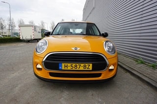 Thumbnail Mobil 6