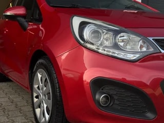 Thumbnail Mobil 4