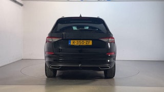Thumbnail Mobil 8