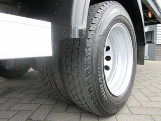Thumbnail Mobil 4