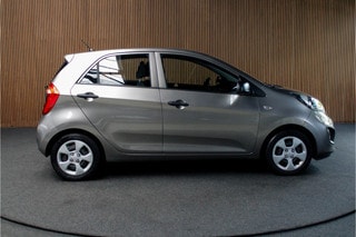Thumbnail Mobil 7